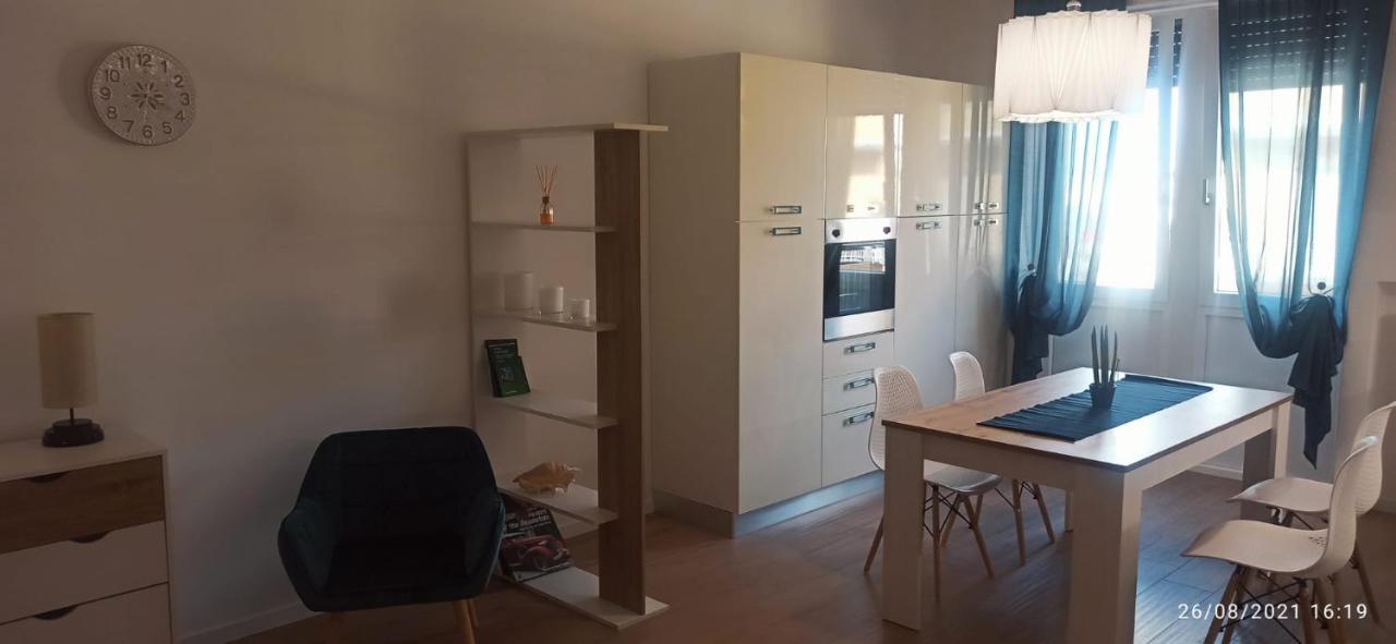 Appartamenti In Centro Lecce Luaran gambar